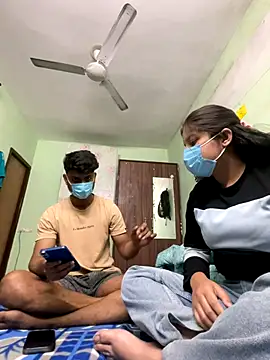 Snapshot of Cute_hotzara chatting on 11.14.25 Cute hotzara online show from 11.14.25