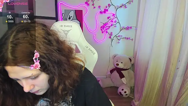 Anora Miller online show from 11.23.25