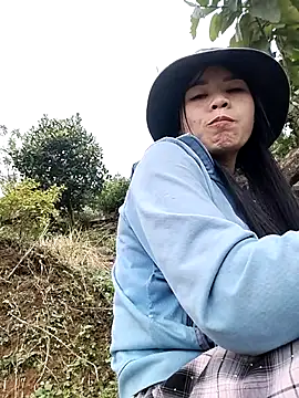 Snapshot of gugu0022 chatting on 12.16.25 gugu0022 online show from 12.16.25