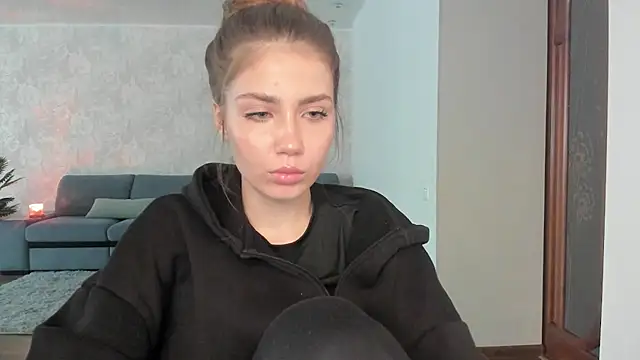 Aurora Glow21 online show from 04.07.26