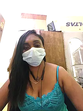 Snapshot of Dharshini98 chatting on 12.04.25 Dharshini98 online show from 12.04.25