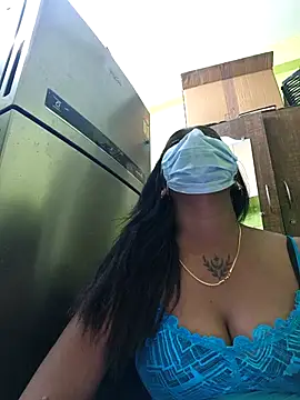 Snapshot of Dharshini98 chatting on 12.04.25 Dharshini98 online show from 12.04.25