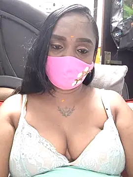 Snapshot of Dharshini98 chatting on 04.24.26 Dharshini98 online show from 04.24.26