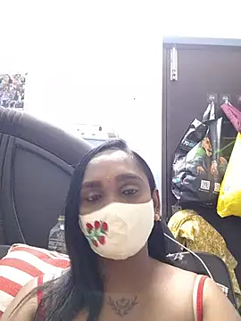 Snapshot of Dharshini98 chatting on 06.01.26 Dharshini98 online show from 06.01.26
