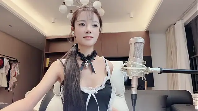 Snapshot of Butterbear chatting on 12.15.25 Butterbear online show from 12.15.25