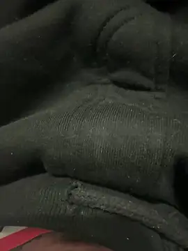 Snapshot of kangro_80 chatting on 11.22.25 kangro 80 online show from 11.22.25