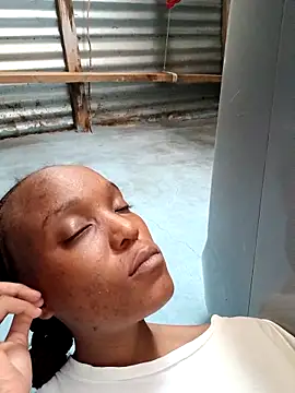 Beverlygurlx6 online show from 02.18.26