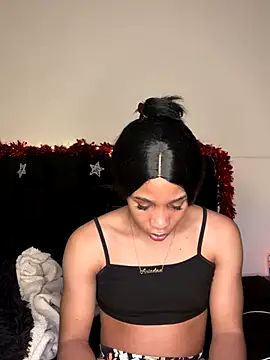 Snapshot of Weendolyn_ chatting on 12.05.25 Weendolyn online show from 12.05.25