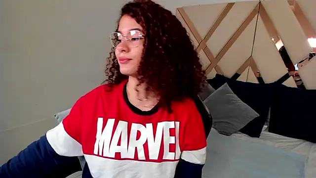 avrilwaynee online show from 12.18.25