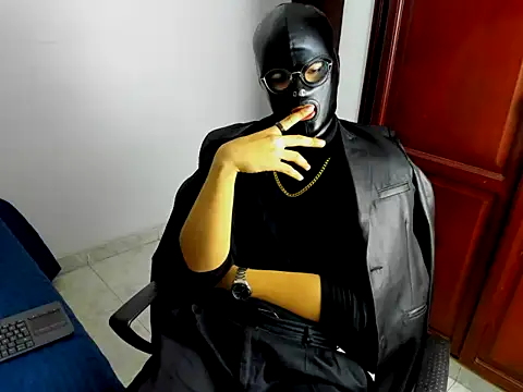 Snapshot of belialcrow666 chatting on 11.13.25 belialcrow666 online show from 11.13.25