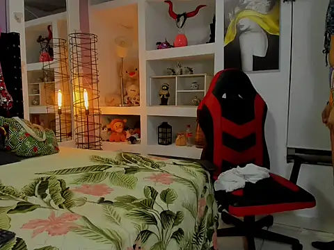 Zaira sofiaa online show from 11.28.25