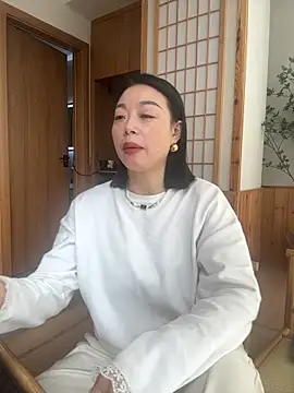 Snapshot of rongrong199 chatting on 11.14.25 rongrong199 online show from 11.14.25