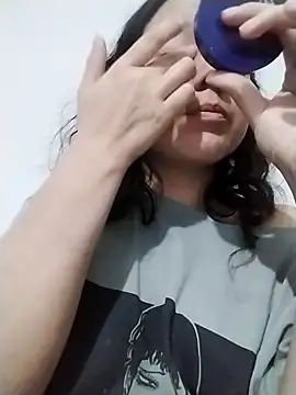 chibi love online show from 12.19.25