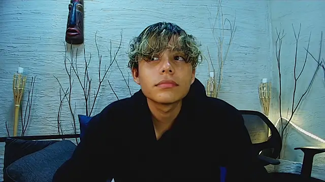 Snapshot of nathan_bell chatting on 11.16.25 nathan bell online show from 11.16.25