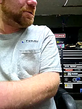 Snapshot of Txweld69 chatting on 11.24.25 Txweld69 online show from 11.24.25