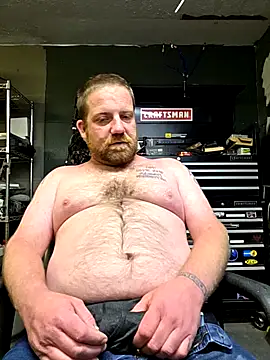 Snapshot of Txweld69 chatting on 11.26.25 Txweld69 online show from 11.26.25