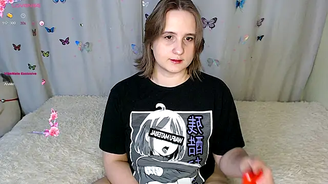 Snapshot of LightNea chatting on 11.29.25 LightNea online show from 11.29.25