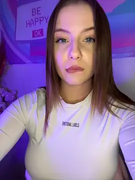 Snapshot of LoKIRAve chatting on 11.29.25 LoKIRAve online show from 11.29.25