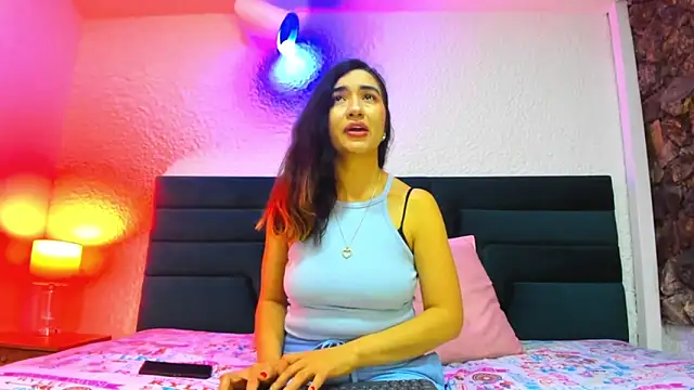 VictoriaRouge  online show from 04.19.26