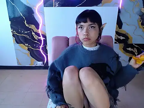 Snapshot of Lily_Sex chatting on 11.27.25 Lily Sex online show from 11.27.25