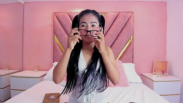 roxyflame  online show from 11.21.25