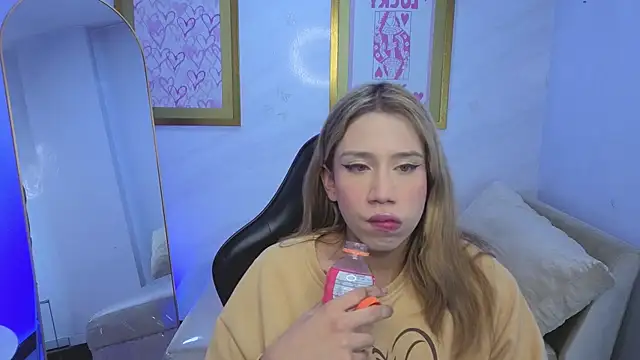 Evy Luxx v online show from 04.08.26