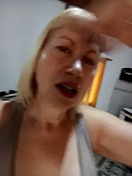 SexyMilf1211 online show from 01.07.26