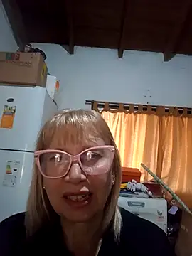SexyMilf1211 online show from 04.27.26