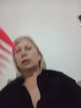 Snapshot of SexyMilf1211 chatting on 05.15.26 SexyMilf1211 online show from 05.15.26