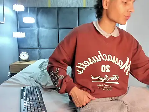 MattFiore online show from 11.25.25