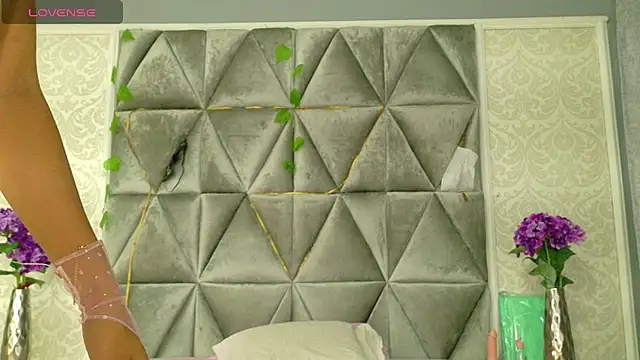 Miaa Grace  online show from 02.14.26