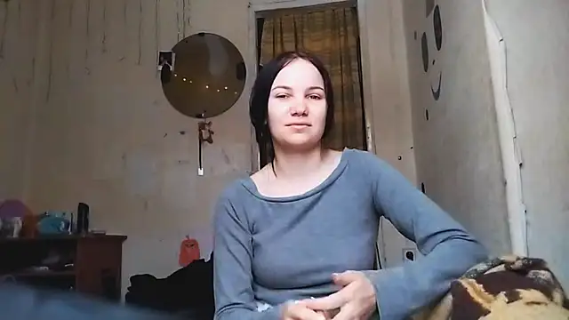 Snapshot of JennyReidmond chatting on 11.14.25 JennyReidmond online show from 11.14.25