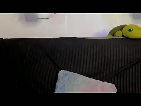 aprille15 online show from 02.25.26