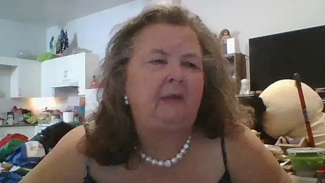 TiguhguhrsRose online show from 11.24.25