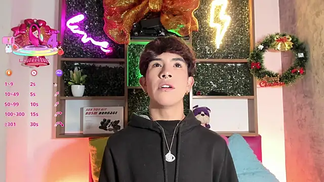 Snapshot of Angeldust19 chatting on 12.03.25 Angeldust19 online show from 12.03.25