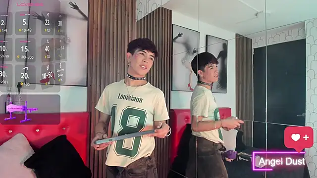Snapshot of Angeldust19 chatting on 01.15.26 Angeldust19 online show from 01.15.26