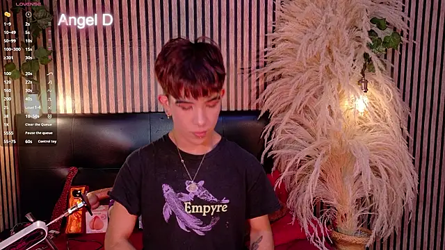Snapshot of Angeldust19 chatting on 02.21.26 Angeldust19 online show from 02.21.26