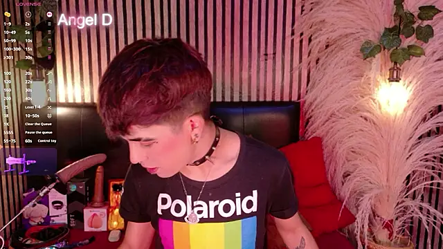 Snapshot of Angeldust19 chatting on 02.22.26 Angeldust19 online show from 02.22.26