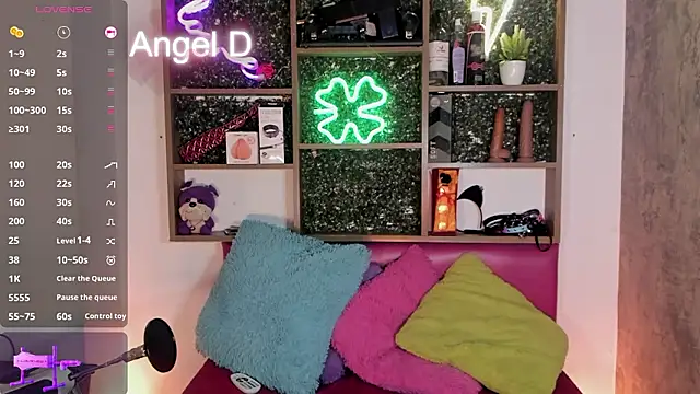 Snapshot of Angeldust19 chatting on 02.26.26 Angeldust19 online show from 02.26.26