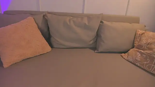 SophieBloomm online show from 12.19.25