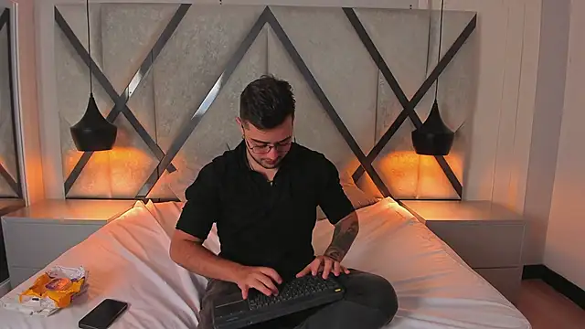 Ethan Greys online show from 01.17.26