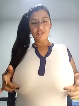 Snapshot of CelesteAlvarez1989 chatting on 06.14.26 CelesteAlvarez1989 online show from 06.14.26