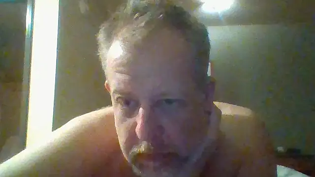 Snapshot of Mikey40wv chatting on 11.20.25 Mikey40wv online show from 11.20.25