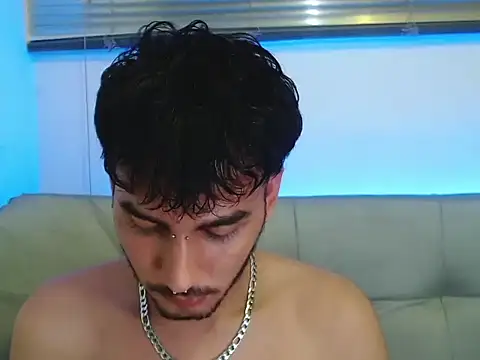 Snapshot of Brunicci chatting on 11.26.25 Brunicci online show from 11.26.25