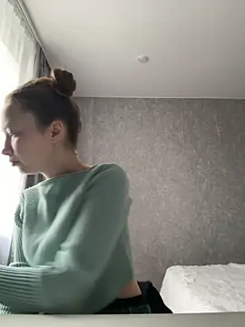 Holy Poly online show from 12.02.25