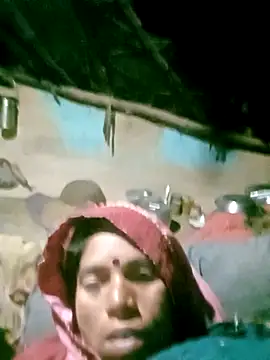 Snapshot of Savina_baby chatting on 12.16.25 Savina baby online show from 12.16.25