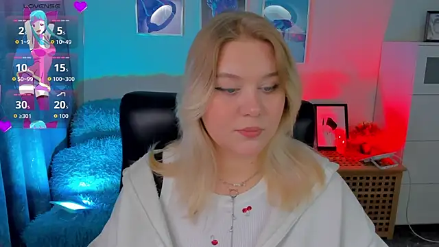 LouiseMous online show from 11.24.25