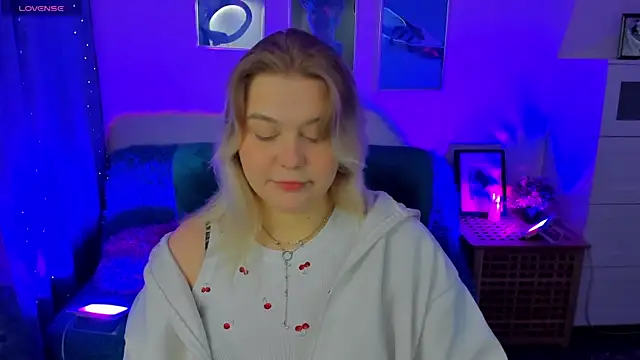 LouiseMous online show from 11.29.25