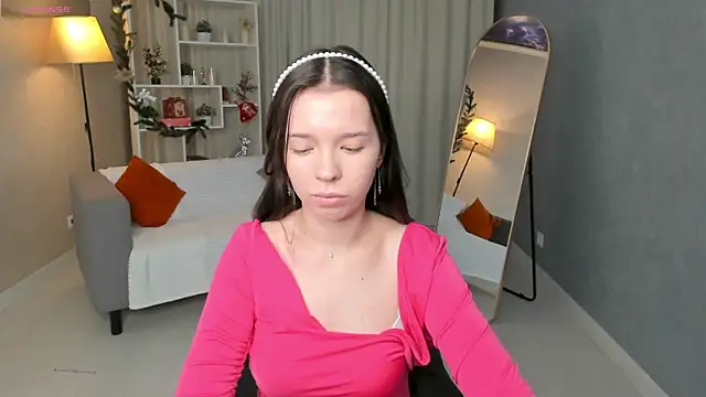 Snapshot of LisaWillsons chatting on 12.16.25 LisaWillsons online show from 12.16.25