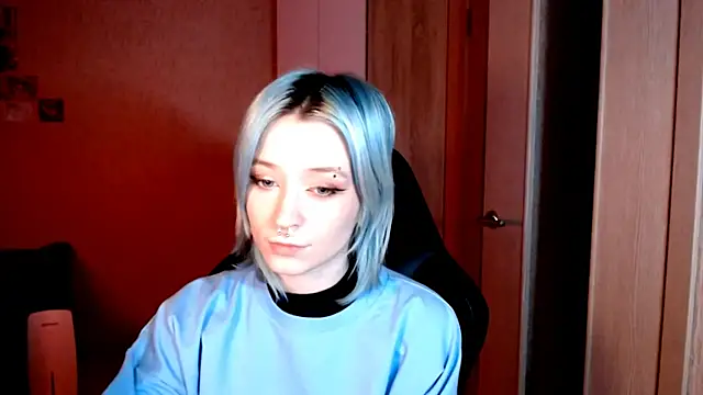 SophiaLur online show from 11.21.25